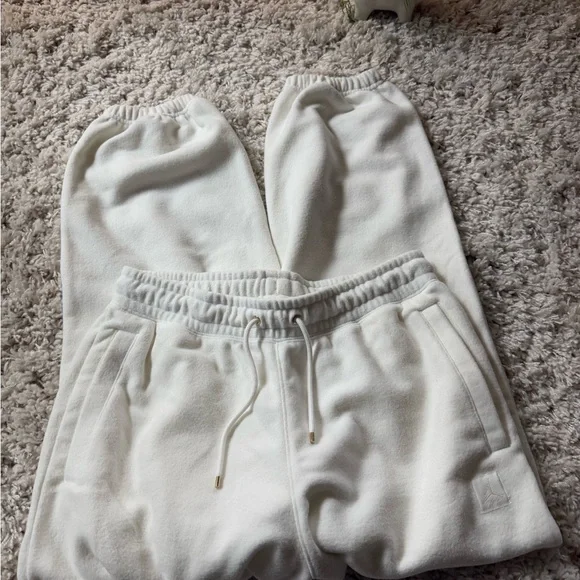 Air Jordan, soft, oversized White hoodie and joggers set - Picture 7 of 9